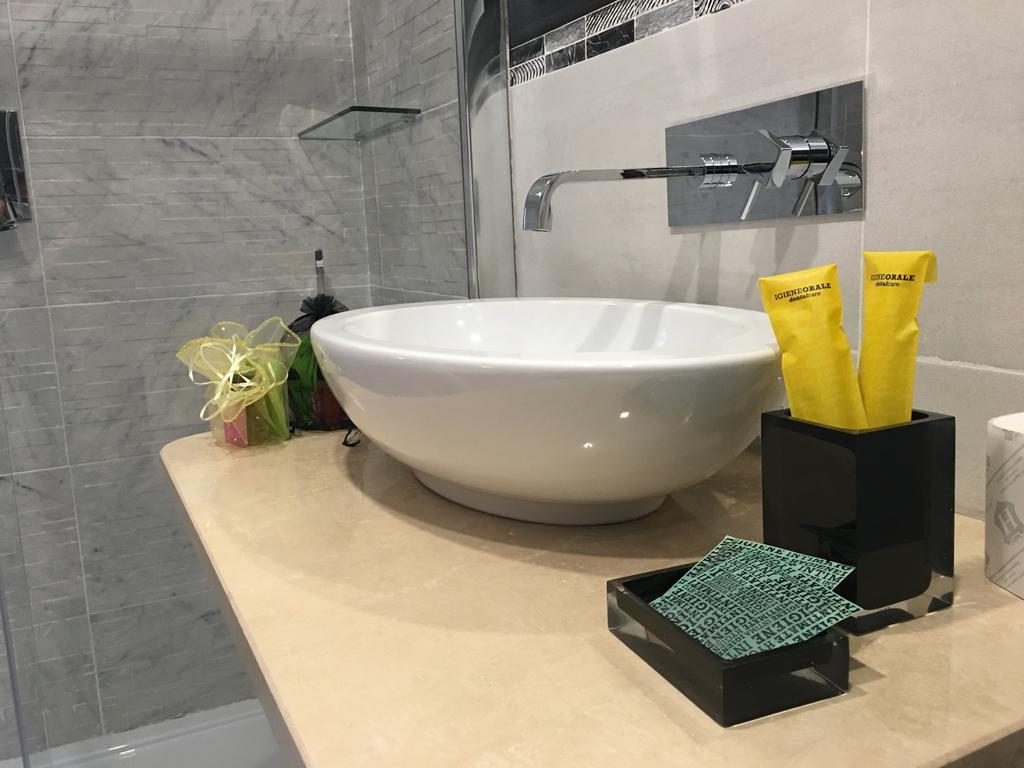 Crystal Rhome Rome Exterior photo